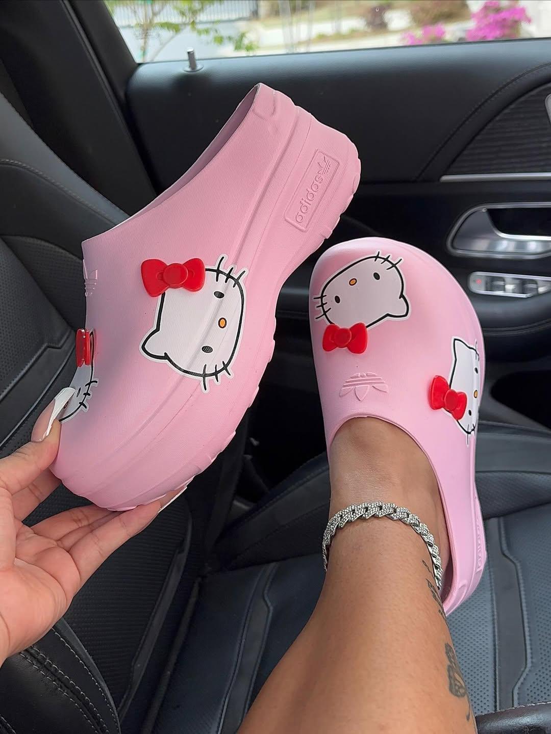 DIDAS X HK SLIDES